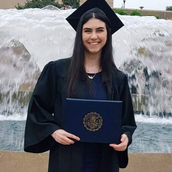 Meet your Posher, Joelle - Picture 1 of 1